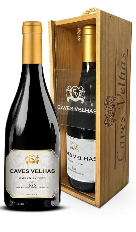 Wino czerwone wytrwane Caves Velhas Garrafeira Tinto Dão o pojemności 0,75 litra