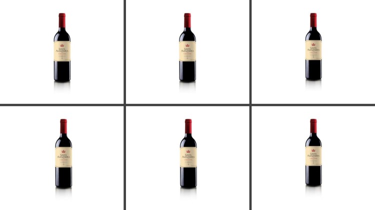 Zestaw sześciu win czerwonych wytrawnych Santa Alexandra Varientral Carmenere o pojemności 0,7 litra